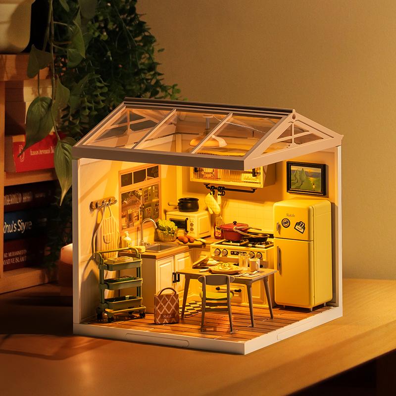 Rolife DIY Miniature Dollhouse Kit Super Store Series Plastic Building Blocks Kits Mini Dollhouse Plastic Tiny Room Craft Hobby Decent Gifts