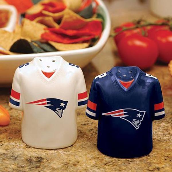 Football Fan Shop NFL Jersey Ceramic Salt and Pepper Shakers - New England Patriots