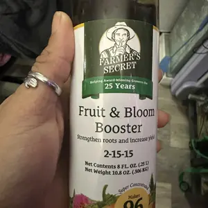 Farmer’s Secret Fruit & Bloom Booster Fertilizer - Super Concentrated - Increases Flowering and Yield on All Varieties of Fruits, Vegetables and Flowers