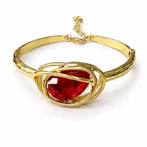 Maite Jewelry.                                                 Brscelet ORBITA DORADA