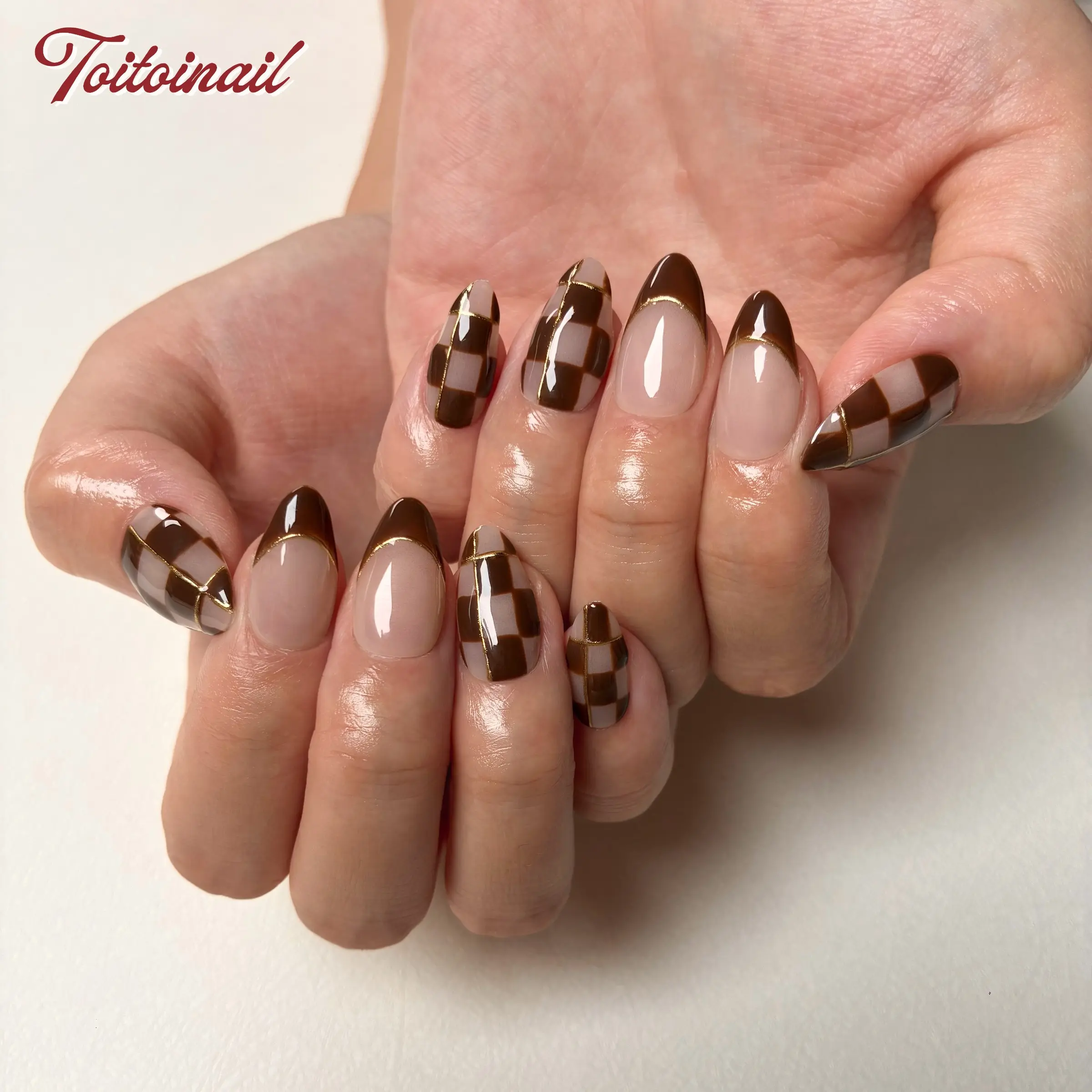 Cocoa Check Handmade Press-On Nails | Short Almond Shape, 10pcs | Brown Checkerboard Gold French Tip | Vintage Luxury Aesthetic | For Work, Date, Daily | High Gloss | Reusable DIY Nail Art Press On Sets