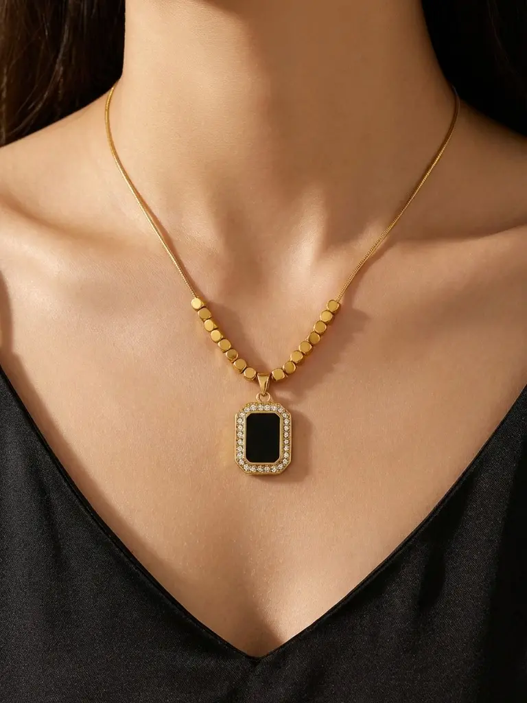 Elegant Black Square Necklace – 18K Gold Plated, Diamond-Studded Pendant, Non-Tarnish Stainless Steel, Ideal Mother's Day Gift for Women & Girls