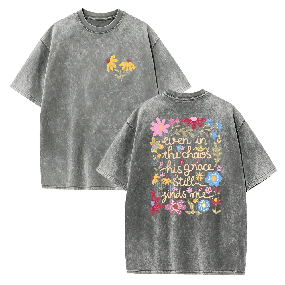 Men's Christian Faith T-Shirt - Vintage Oversized "Even In The Chaos His Grace Still Finds Me" Wildflower & Verse Tee, 230g Washed Cotton Loose Fit Round Neck Gift Suitable for Church, Casual Wear, Religious Apparel Seamless Classic