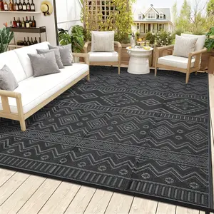 Modern Geometric Pattern Outdoor Rug Double-sided Foldable Plastic Straw Rug Large Size Outdoor Patio Decoration Rug Foldable and Easy to Carry for Balcony Gardens