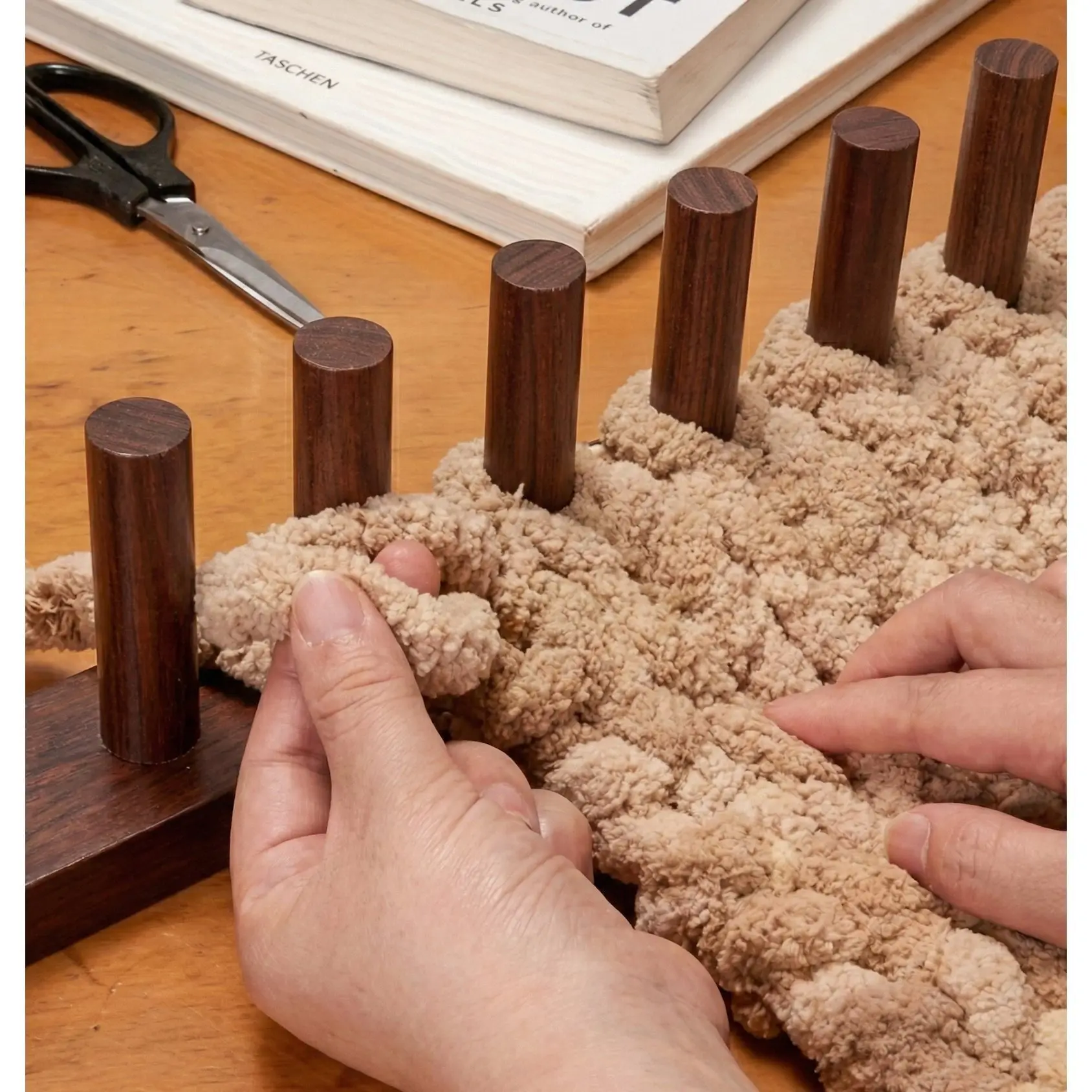 Walnut Color Solid Wood Chunky Yarn Loom – DIY Knitting & Crochet Haberdashery for Scarves, Blankets, Throws