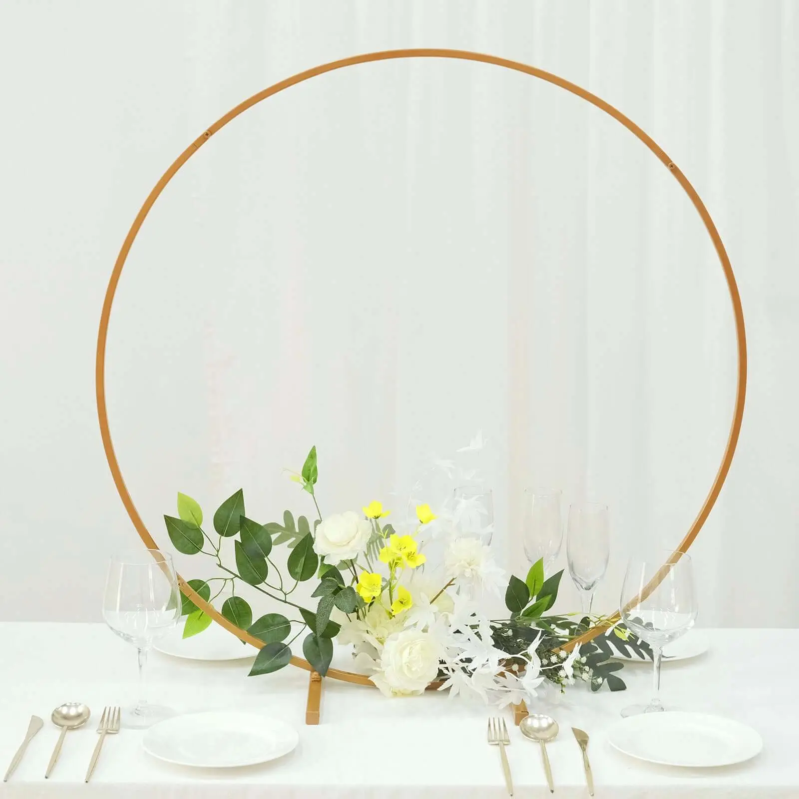 32-in Gold Metal Round Hoop Dining Table Centerpiece - Self-Standing Glam Decor, Mixed Floral Wreath Frame, DIY Ornament for Weddings, Room Prop