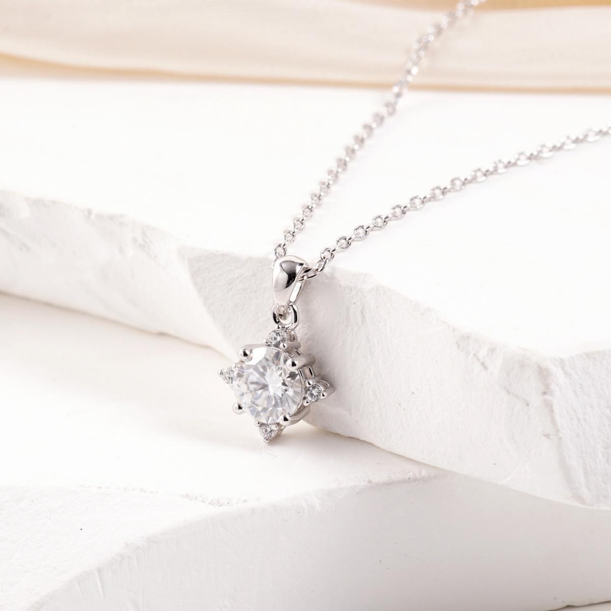 Moissanite 1ct Starburst Halo Pendant Necklace Valentine's Day Wedding Engagement Anniversary Romantic Elegant Gift Daily Wear