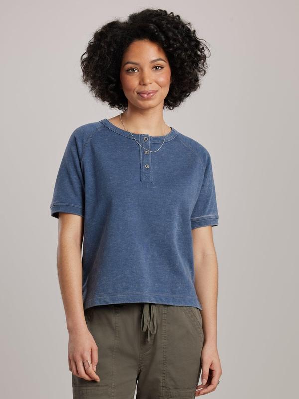 UNIONBAY Women's Tally Soft Textured Mineral Wash Henley Tshirt, Polyester-Cotton Blend Short-Sleeve Basic Tops for Women, Relaxed-Cut Dk Dusky Blue Everyday Shirt with Side Vents (1-Piece)