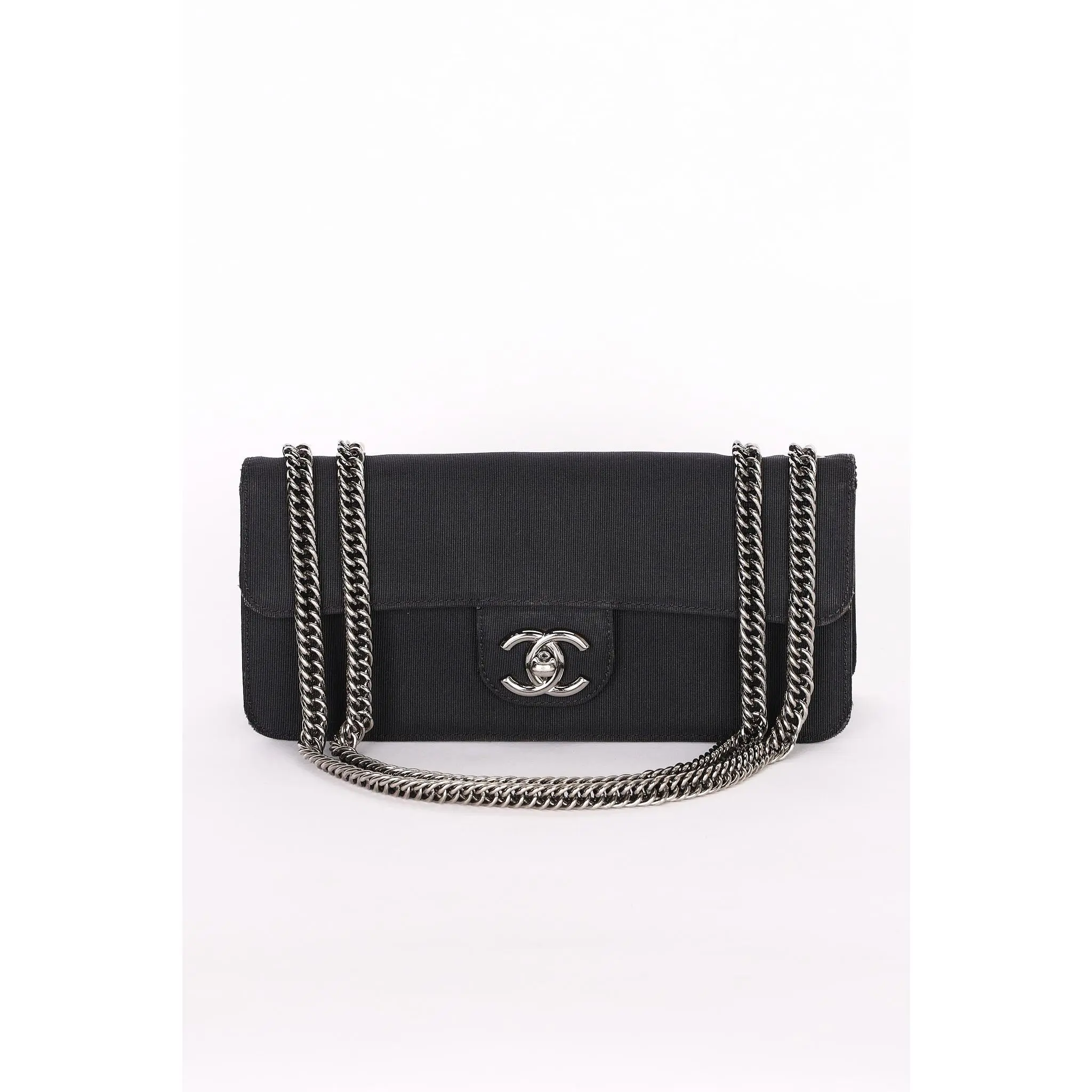 Pre-owned Designer Handbag/Wallet Chanel Mini East West Flap Black Canvas 2009 DSHW Drop 70