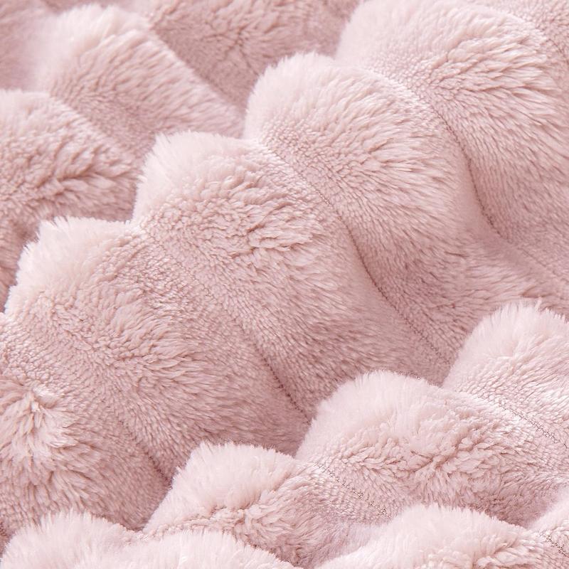 BEDELITE Flannel Comforter Set Super Soft & Warm Fluffy Pink Valentine's Day gift - Elegant Striped Design for Winter - Twin/Queen/King Sizes Machine Washable