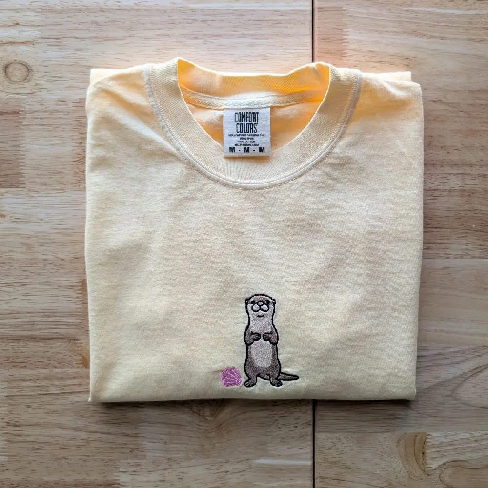 Comfort Colors Embroidered Sea Otter Heavyweight Cotton T-Shirt