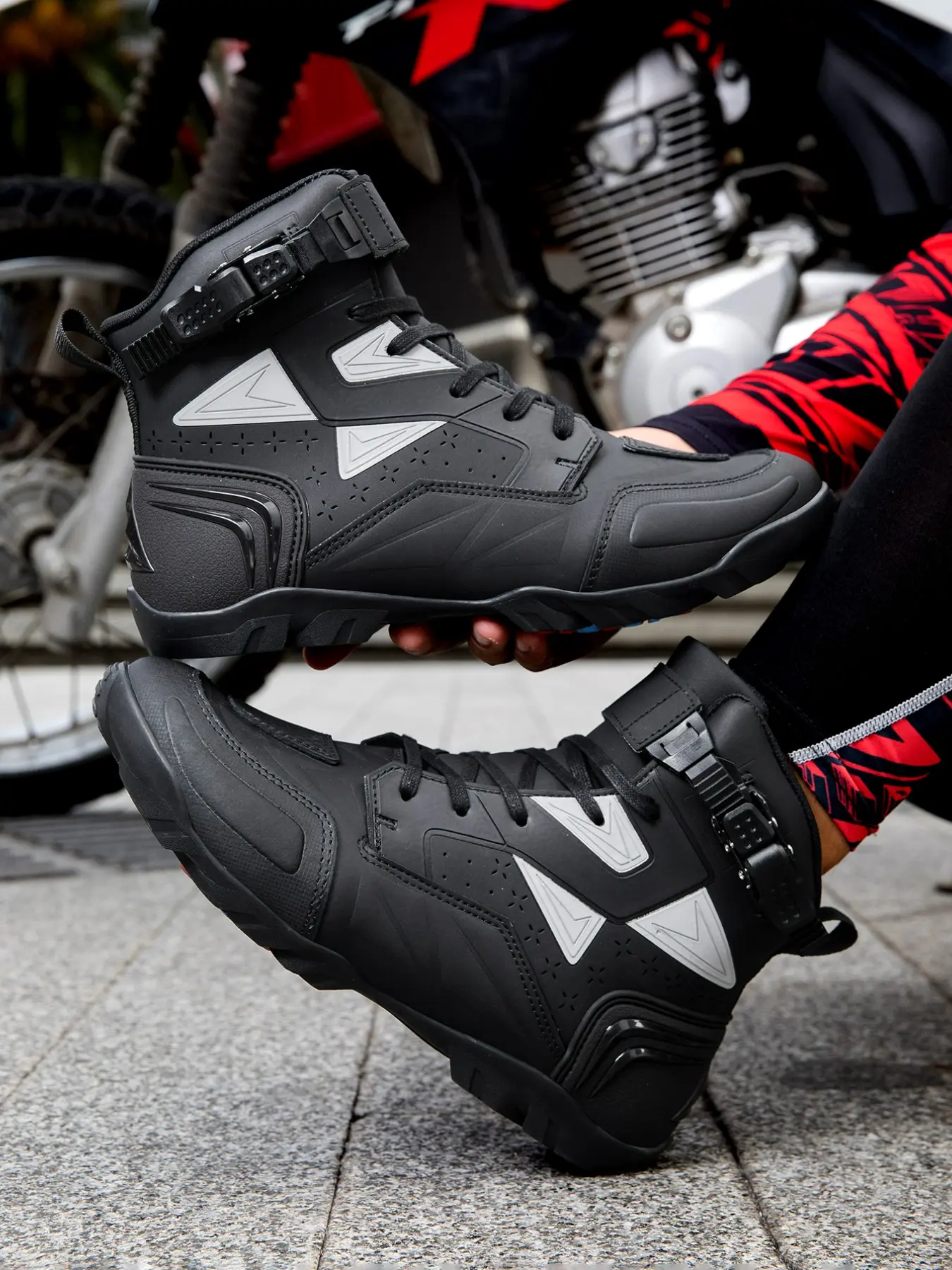 Men's Motorcycle Riding Boots, Anti-Slip Durable Comfortable Racing Shoes, Waterproof Safety Design, Ideal for Motorbike Enthusiasts, Motorcycle Combat Boots