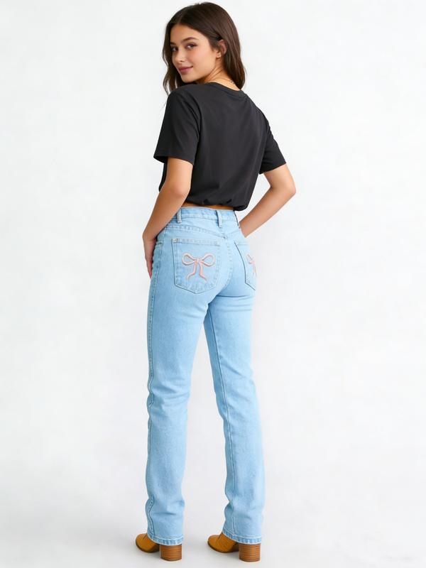 Stretchy High-Waisted Slim-Fit Jeans Vintage Style Bootcut Flare Light Wash Distressed Finish for Effortlessly Chic Outfit
