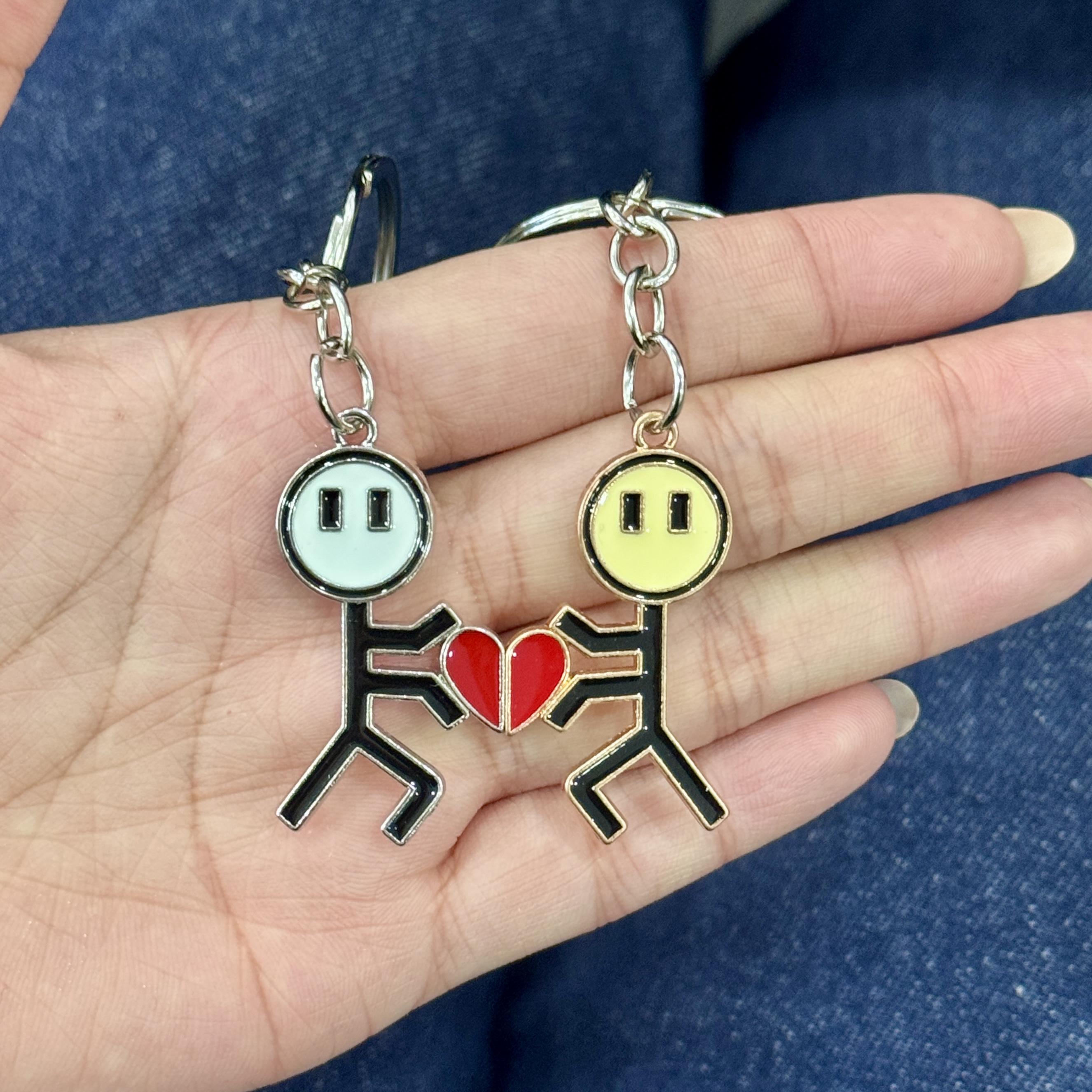 2pcs  Matching Heart Keychains Gift for Couples & Best Friends,Family,To Express Love