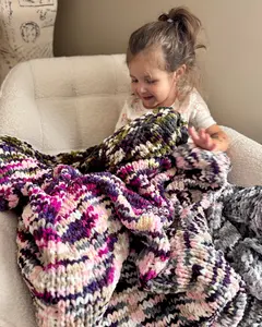 My Favorite Knit Throw – Knit Blanket Pattern | Beginner Friendly | Bulky Weight | 1 More Row Designs