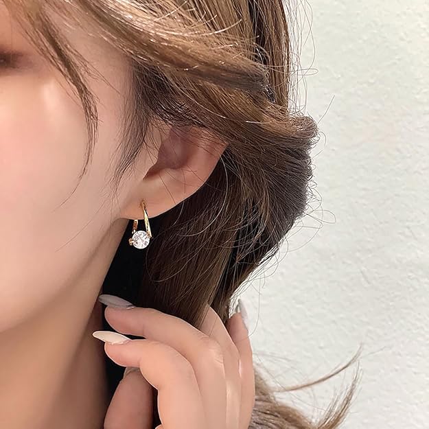 Moissanite 2 Carat Heart Earrings 925 Sterling Silver Clip Earrings Gold Color Moissanite Unisex Elegant Design Moissanite 2 Carat Heart Earrings 925 Sterling Silver Clip Earrings Gold Color Moissanite Unisex Elegant Design