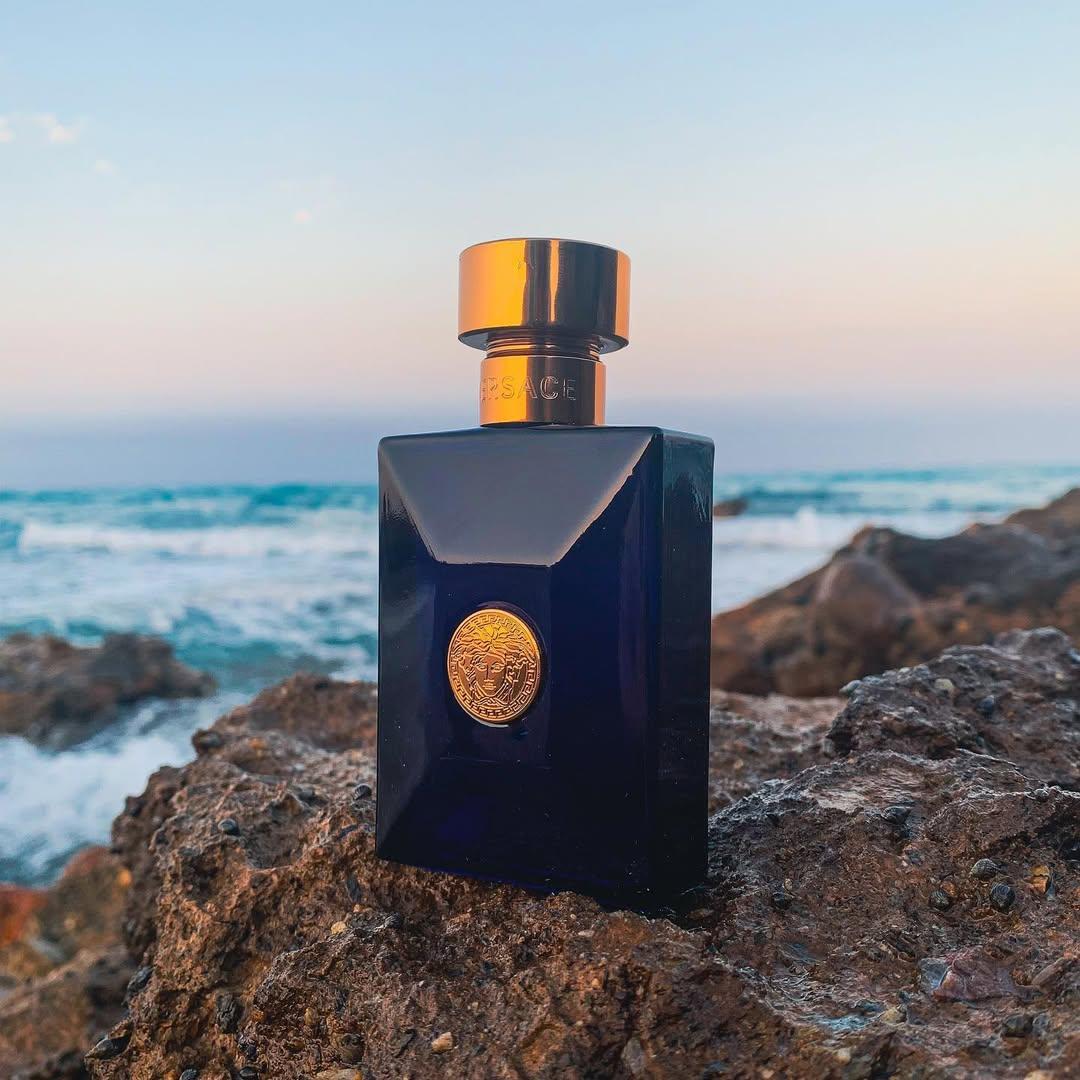 Versace Pour Homme Dylan Blue Eau de Toilette Spray for Men 6.7 oz Bold Elegant Scent with Calabrian Bergamot & Musk Notes