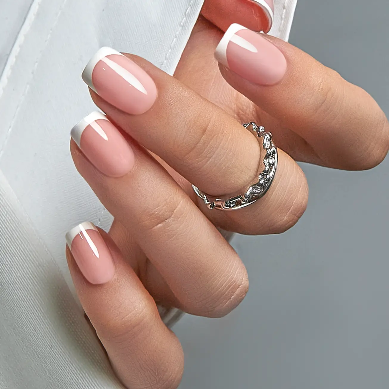 Classic French Tip Press On Nails | CurvLife Nail | 24pcs Short Oval Fake Nails | Natural Nude Finish | Easy Apply, Comfortable & Long-Lasting | Daily, Business & Elegant Event Nail Art