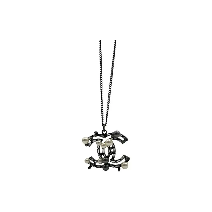 Pre-owned Chanel Vintage Necklace in Black and Pearl