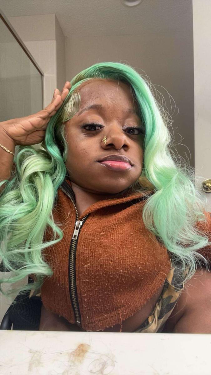 Item: HD 13x6 Lace Front Wig , 20 inch