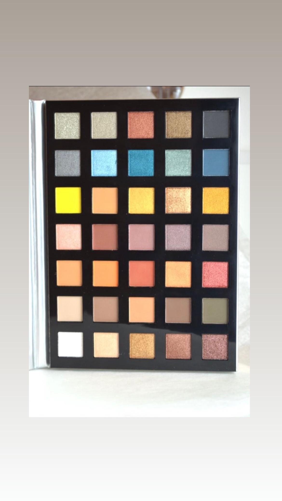 Essence Eyeshadow Palette x35 - Makeup Cosmetic face palette