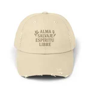 Distressed Cap — "Alma Salvaje Espíritu Libre" Vintage Spanish-Slogan Hat