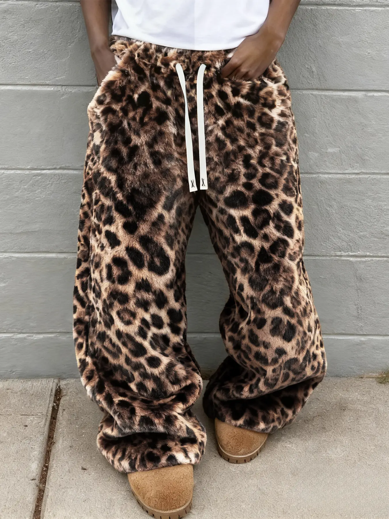 Unisex Leopard Print Fleece Pants, Casual Bottoms, Soft Rabbit Fur Fabric, Fall Winter Warm Comfort, All Season Trousers, Street Hip Hop Style, Daily & Outdoor Wear, Streetwear, Casual Fitted Pants