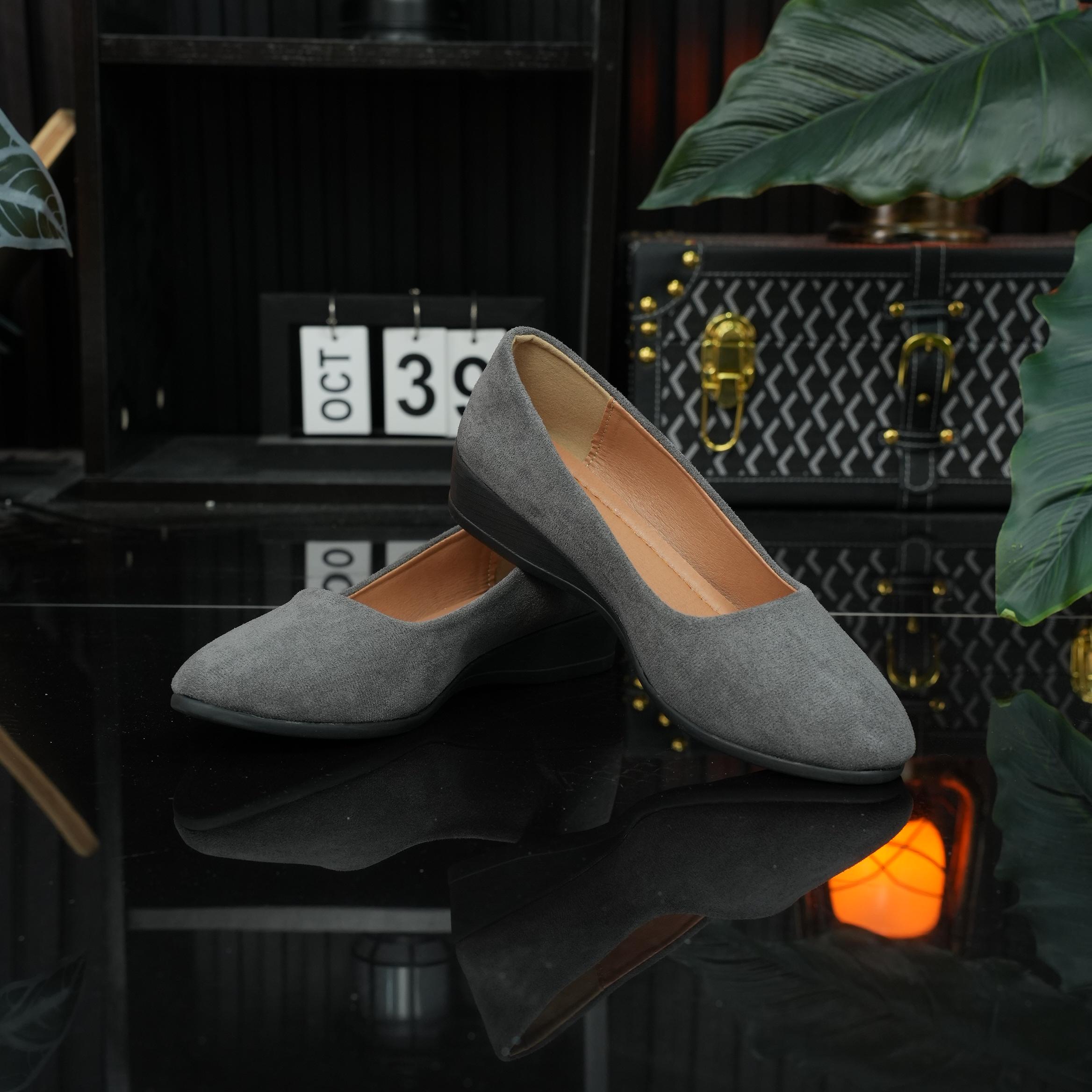 Women's Black Wedge Heels Work Shoes - Wide Fit Waterproof Rain Suede Pumps Round Toe Elegant Comfortable Insole Shallow Mouth Heeled Footwear Office Shoes for Women