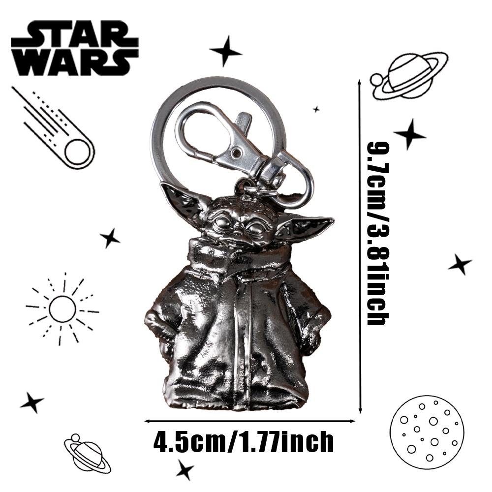 Star Wars Keychain Silver Metal Alloy Bag Clip Official License 1pc Boba Fett The Mandalorian Din Djarin Helmet Grogu Yoda 3D Carving Keyring Movie Collection Explore Space Gifts Drop-proof Key Chain