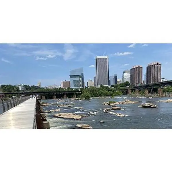 USED Book - The James River in Richmond - Your NEW Guide to Enjoying America's Best Urban Waterway by John Bryan (Unknown) - english