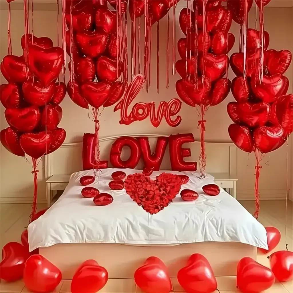 Romantic Valentine's Day Balloon Decoration Set, 500 Rose Petals, 20 Heart Foil Balloons, Love Letter Balloon, Perfect for Celebrations, Heart Shaped Balloons, Party Balloons Decorations