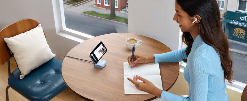 【LIVE ONLY】UGREEN 25W Magflow Wireless Charger 2-in-1 Magnetic Charging Station for iPhone 17/16/15/14/13/12 Pro Max, Fast Qi2 Certified Foldable Stand with USB-C Port, Compatible with AirPods, Dual Device Charging,TikTokShopholidayhaul