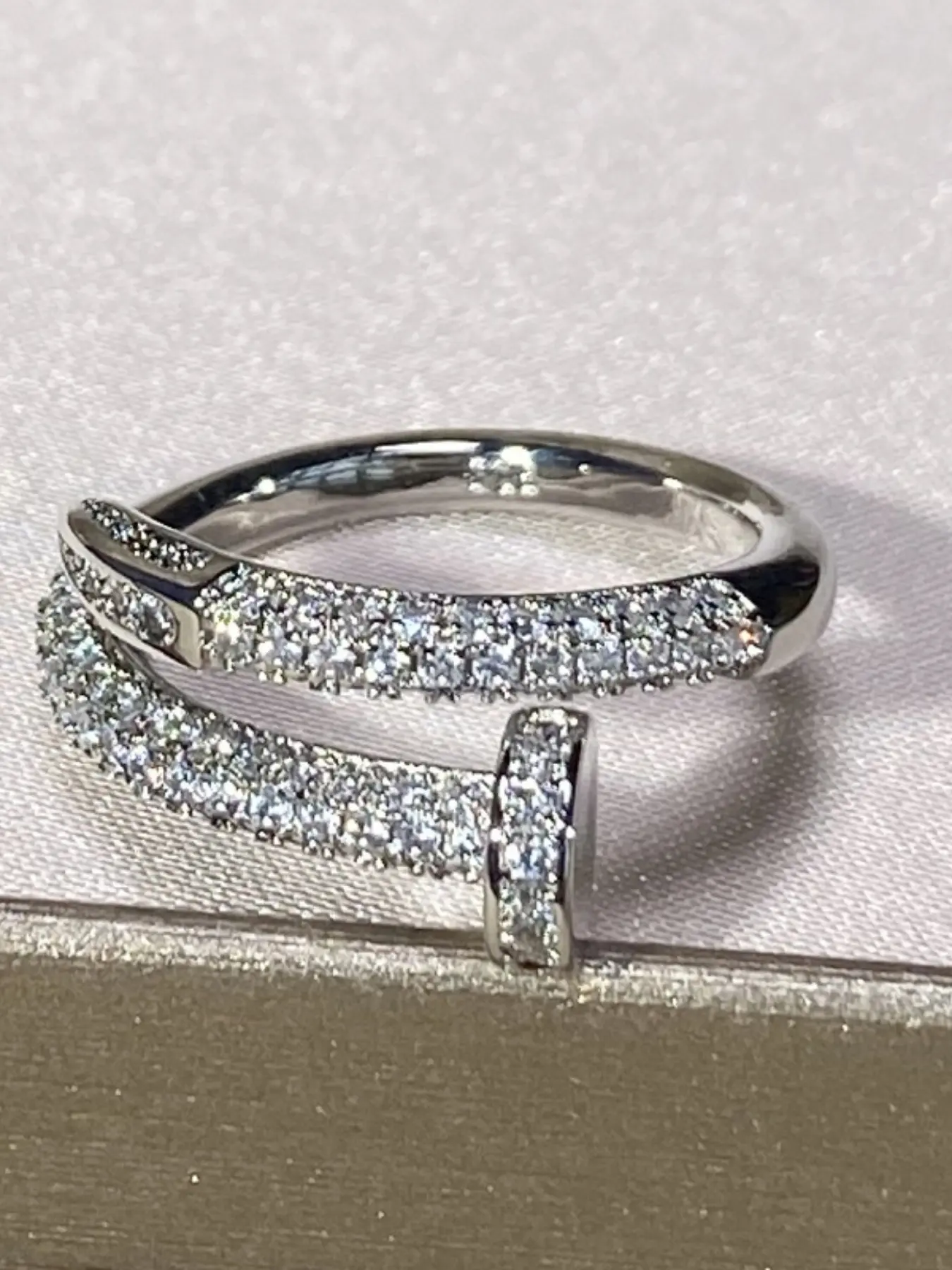 Fashion Rhinestone Ring, Creative Luxury Full Diamond Nail Shape Ring, Elegant Rhinestone Ring, Unisex, Perfect for Parties, Gatherings, Holidays, Unique Rings, Rhinestone Decor Ring, Stainless Steel Ring