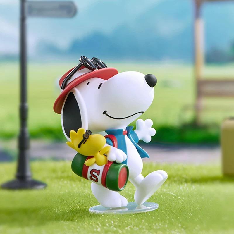 Snoopy Travel Buddies Collectible Figure Blind Box - 6 Regular + 1 Hidden Edition, Cute Peanuts Gang Journey-Themed Mini Toys, Perfect for Car Dash, Desk Decor & Gifts,Holiday Gifts（(Figurine height 3"）
