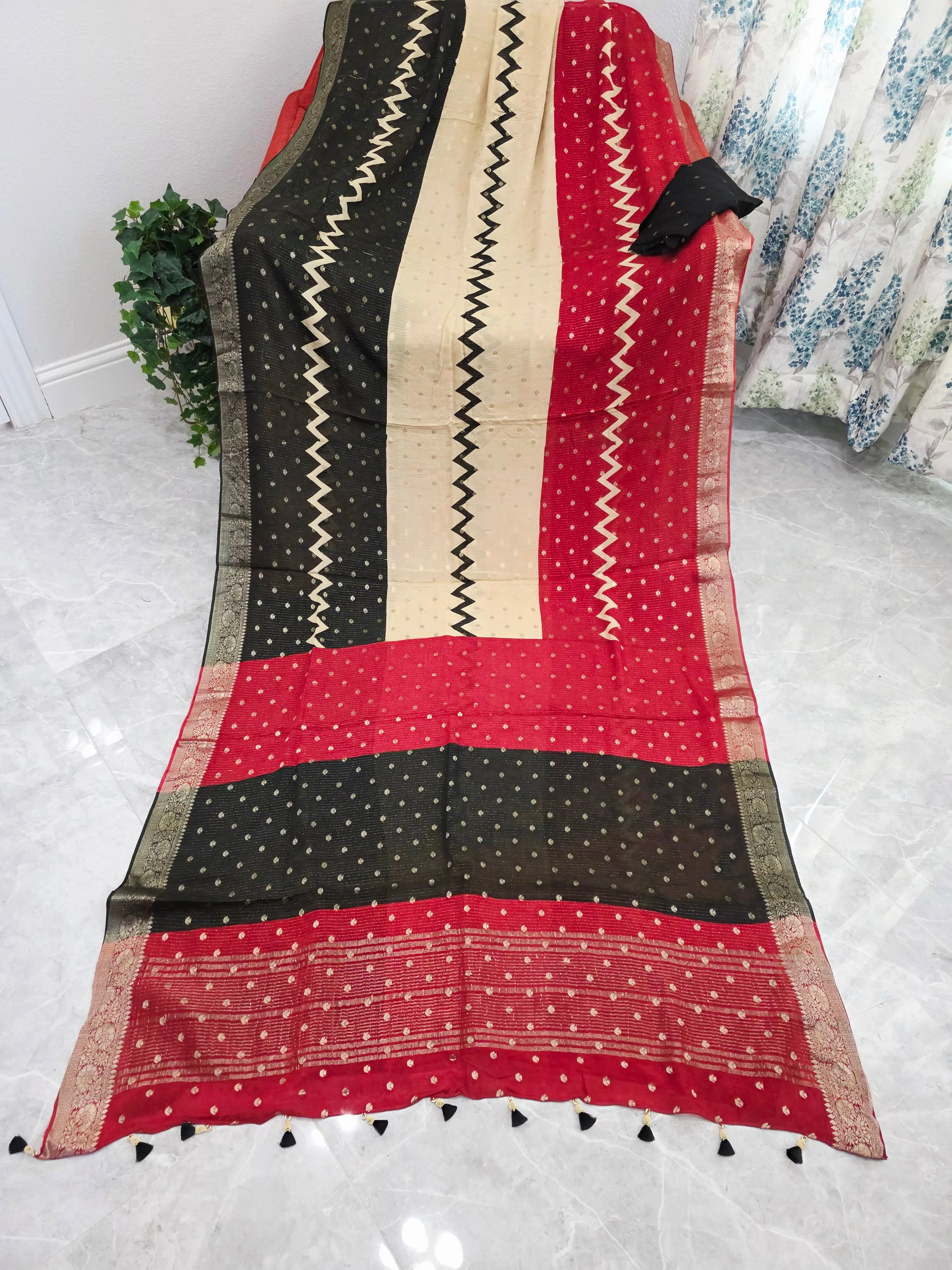 Imperial Noir Crimson & Ivory Gold Shaded Chinon Chiffon Checkered Saree