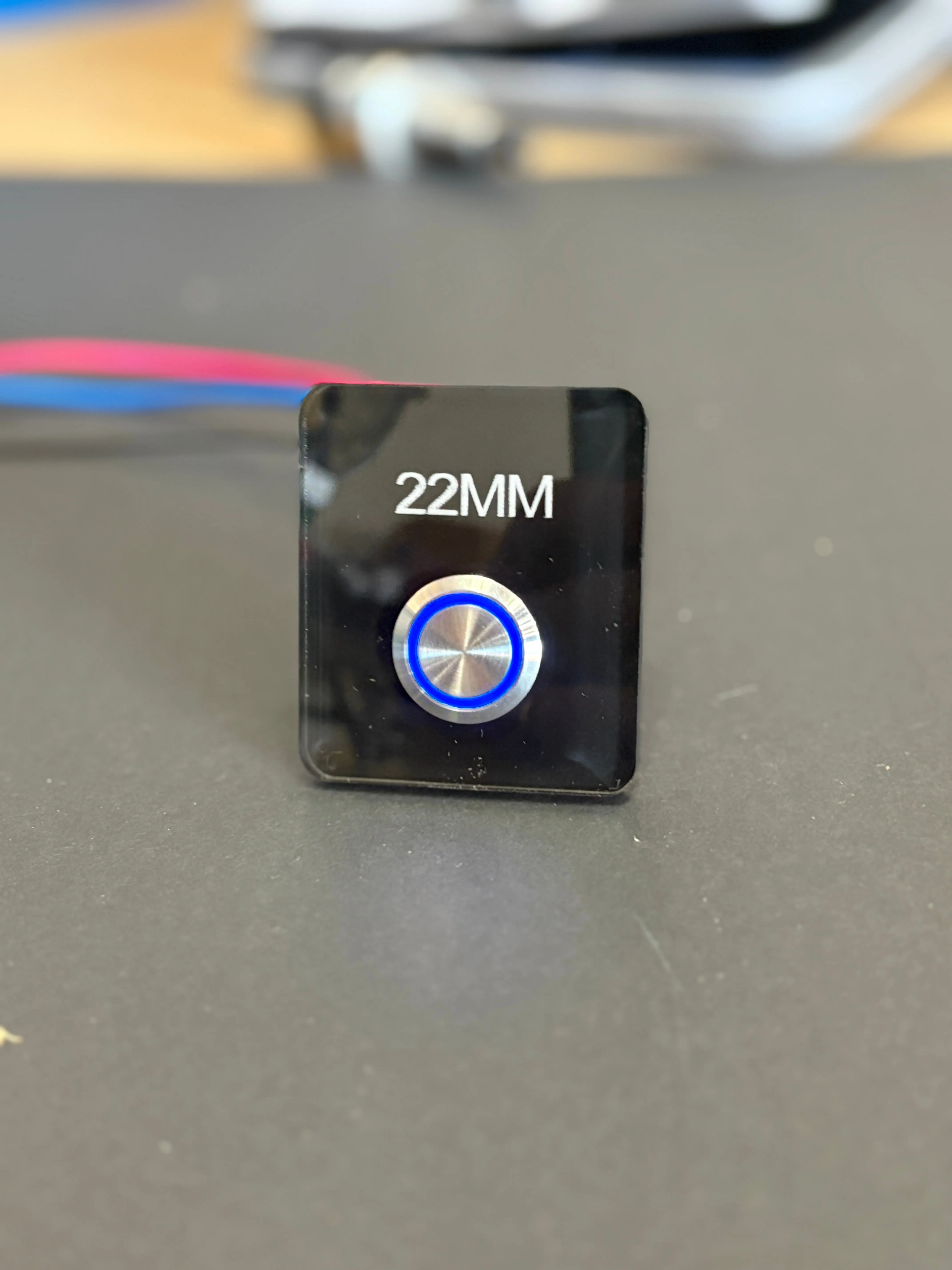 22 MM 3/4 Threaded Barrel Switch Blue Latching ON-OFF