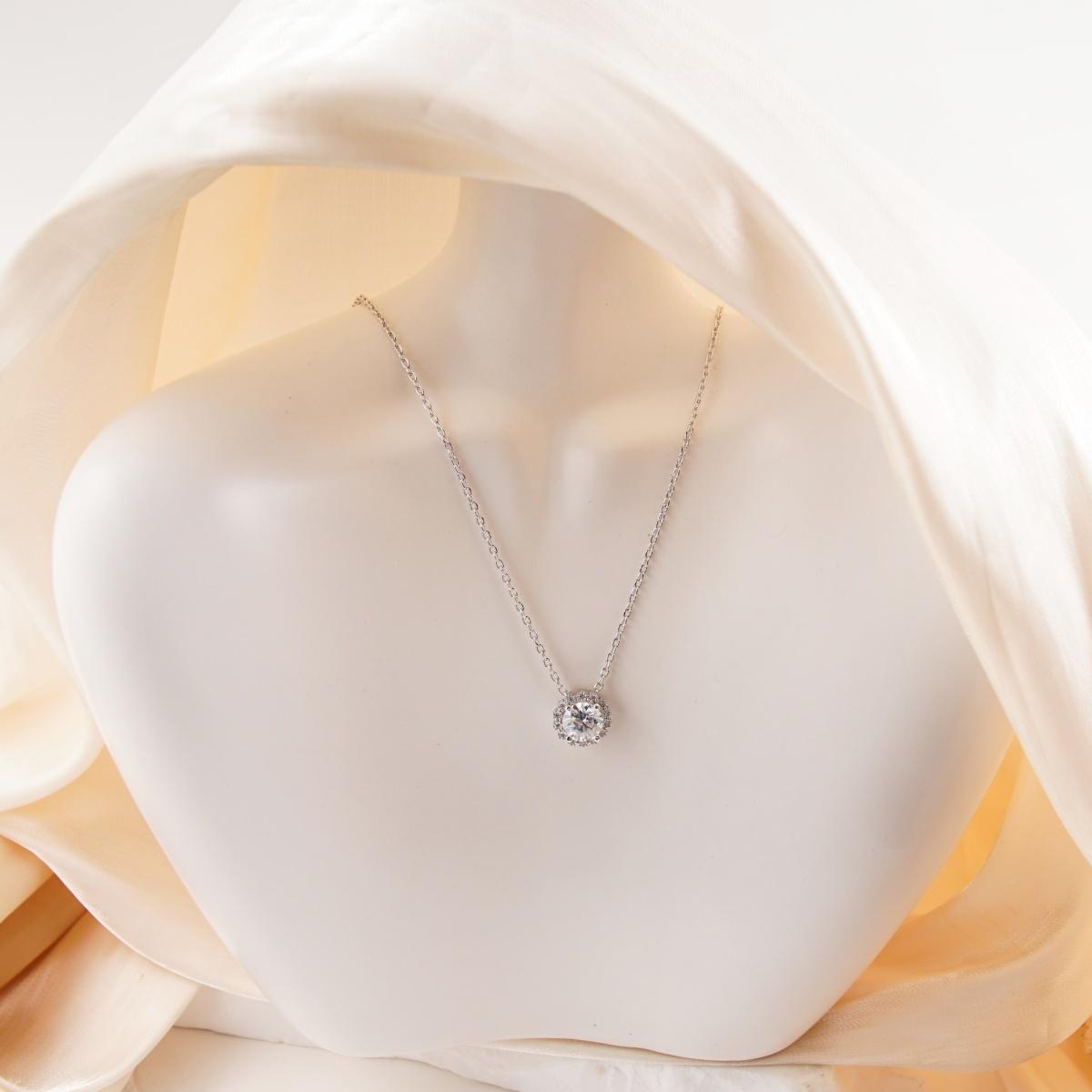 Moissanite 1ct Sunflower Pendant Necklace Flower Pendant Elegant Jewelry Perfect Christmas Birthday Engagement Wedding Anniversary Gift