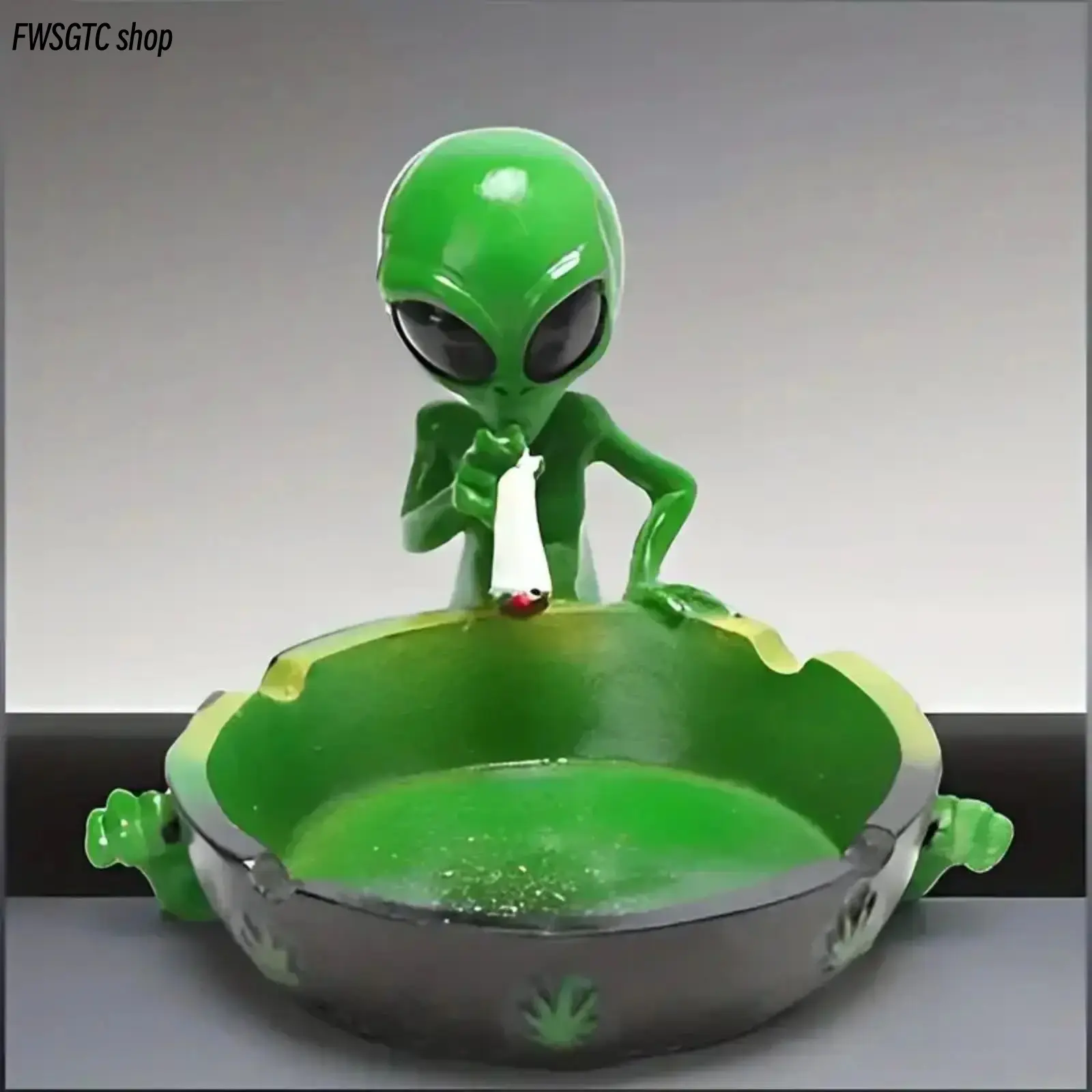 Alien Shaped Resin Ashtray Statue - Creative Fantasy Design, Fadesafe Finish Artistic Room Decoration, Waterproof Figurine for Indoor-Outdoor Sports & Outdoor Display, Unique Desktop Ornament