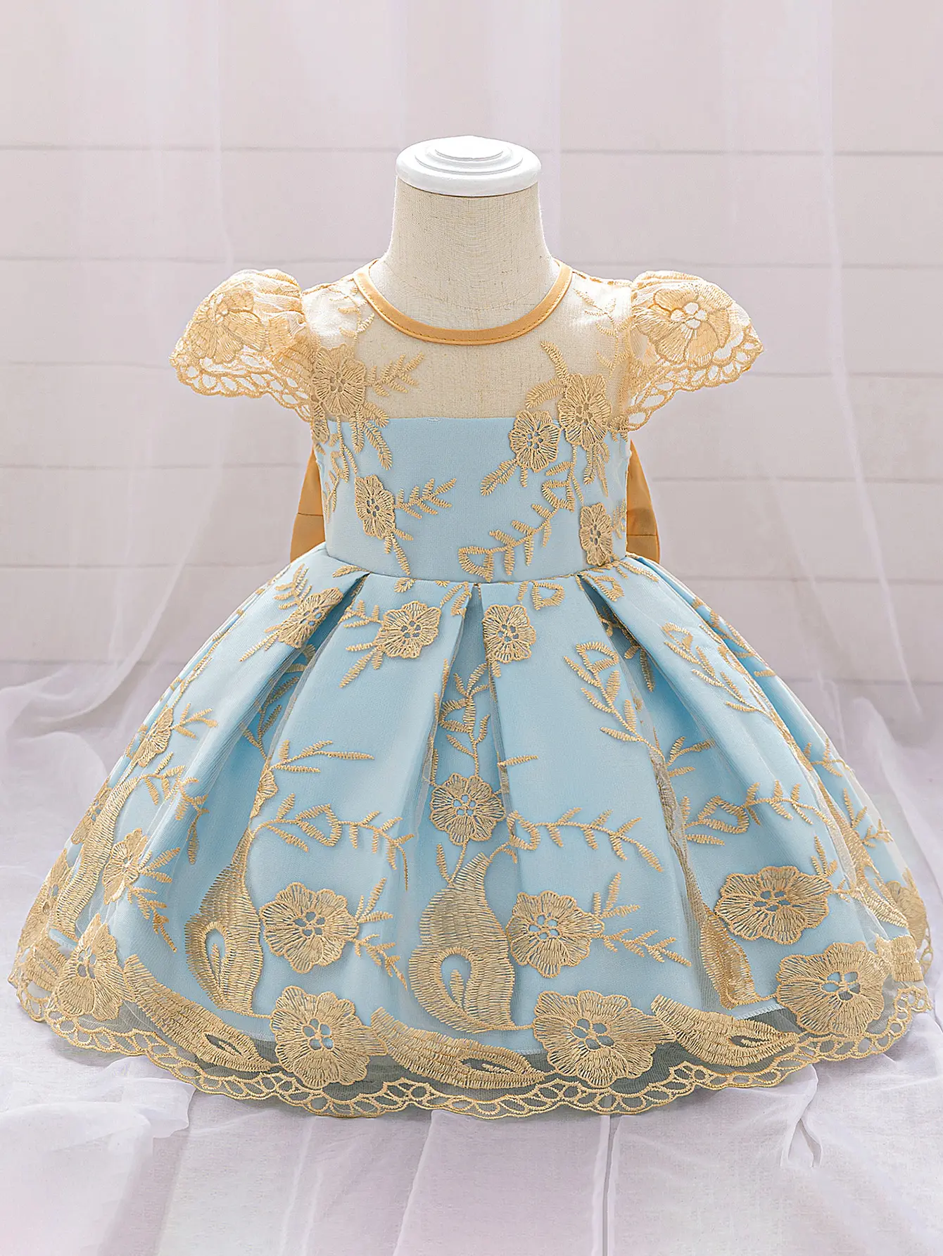 5192XZ Girls embroidered mesh princess dress children's first birthday dress lace dress hidden button bow dress - TikTok Shop 5192XZ Girls embroidered mesh princess dress children's first birthday dress lace dress hidden button bow dress - TikTok Shop