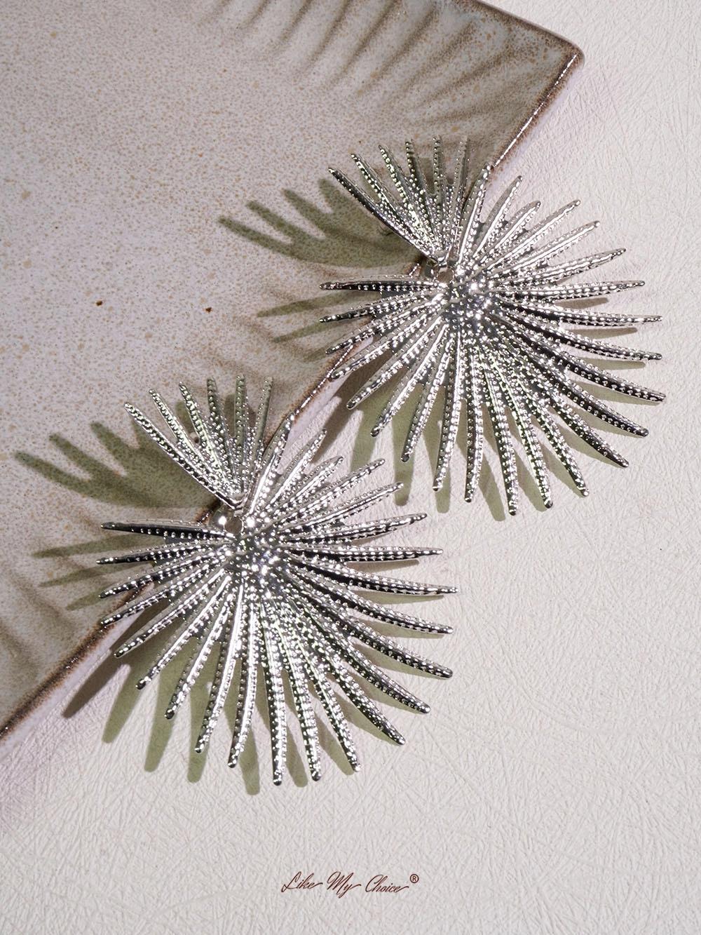 LikeMyChoice Retro Sunburst Gold-Plated Hoop Earrings Double-Layered 3D Design for Summer Beach & Date Night Ideal for Party & Night Out elegant simple design jewelry gift accessories for women jewelry mystery jar