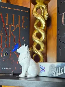 The Tattooed Crafter Onyx Fox & Osha Mini Bookshelf Edition 4 Inches Tall Bookshelf Friendly Romantasy Magic Figurine - Butterfly, Decor Decoration Items Statue Decorative