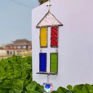 Housewarming Gift - Little Glass House with Rainbow Crystal， home goods decor， suncatcher ornament， festival party