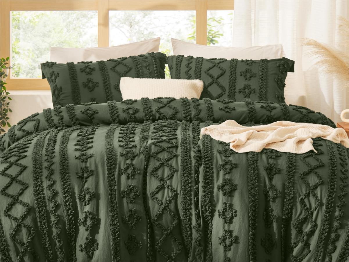 Bedsure Tufted Boho Decorative Bedding Set Comforter Boho Bed Set, GentleSoft 3 Pieces Farmhouse Shabby Chic Embroidery Bedding, Soft Jacquard Comforter for All Seasons Gifts