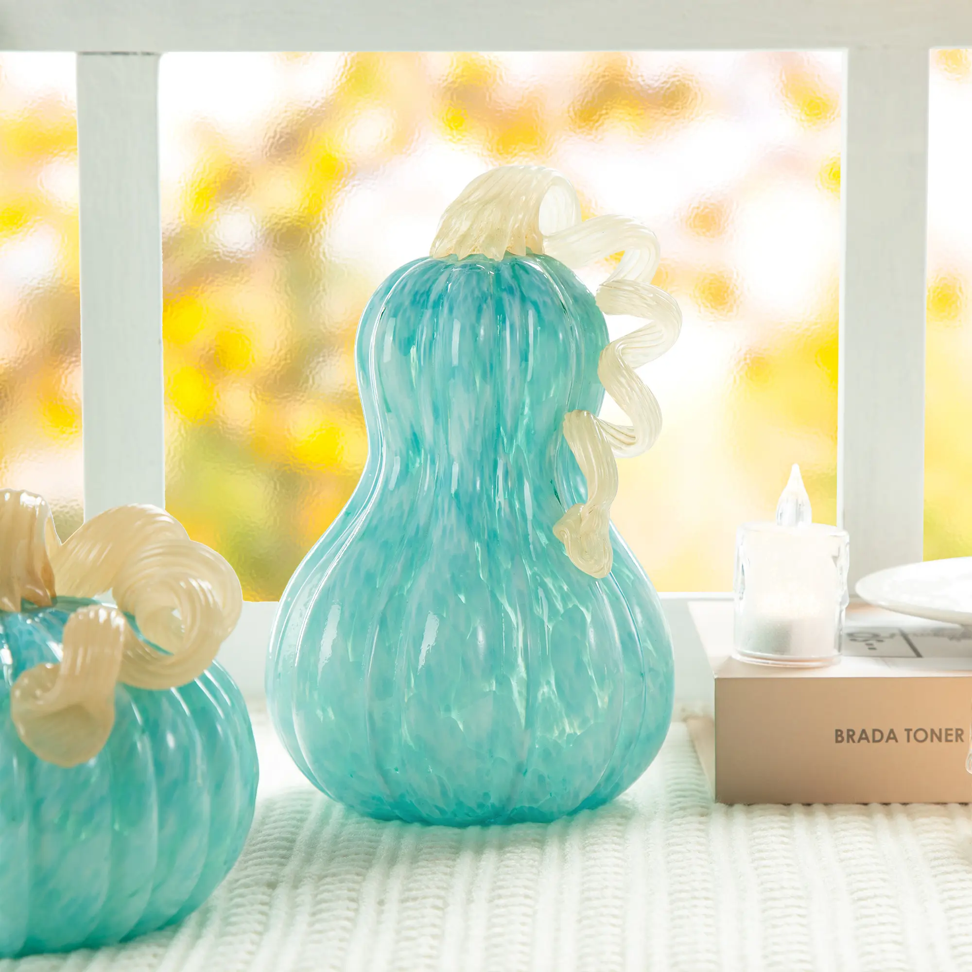Glitzhome 8.5"H Turquoise Glass Gourd Decor, Festive Fall Room Decor for Home Supplies