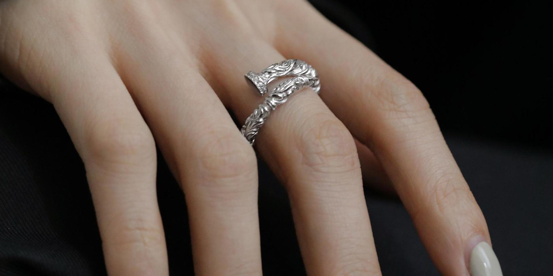 Embossed arabesque nail open ring, niche personality design, cool style, versatile ring, suitable for both men and women