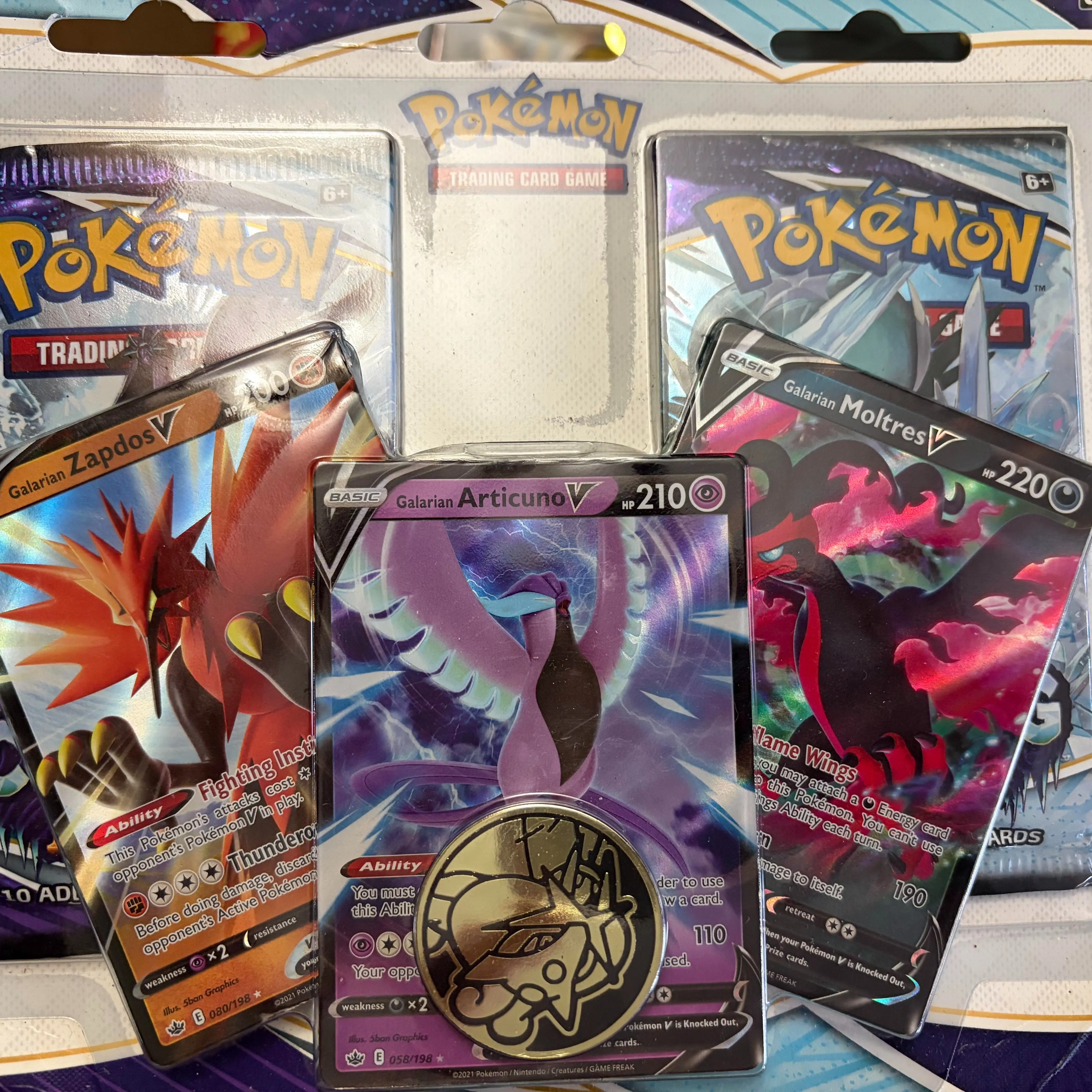 Pokemon Chilling Reign 2 Pack Blister [Galarian Zapdos V, Articuno V, Moltres V