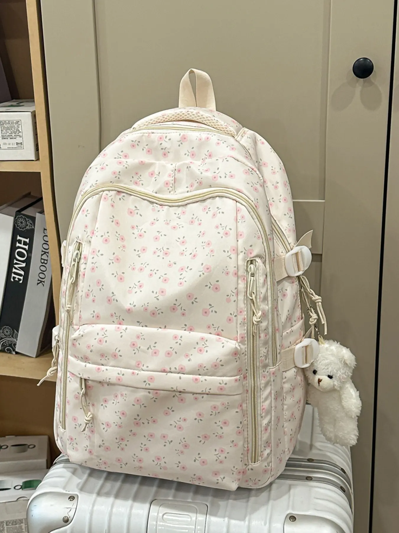 1pc  Women's casual printed backpack with large capacity, zipper closure, and free pendant. Fashionable, versatile, cute, and trendy. Suitable for students going to school, campus, commuting, and traveling. Women's backpack Casual Daypack Backpacks Women