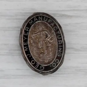 Vintage Geo J Meyer Manufacturing Co Vintage Service Pin Silver Enamel