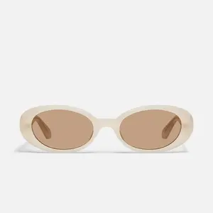 QUAY - FELT CUTE Round Shape Black Mirrored Polarized Sunglasses with Adjustable Arms Lightweight Durable Fashionable Frames Trendy Sunglasses