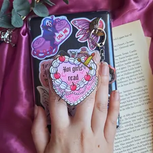 Cake Hot Girls Read Phone Grip MagSafe, Pink Heart Coquette Pop Socket, Bookish Kindle Accessory, Smut Reader Gift for Her, Magnetic Phone Stand
